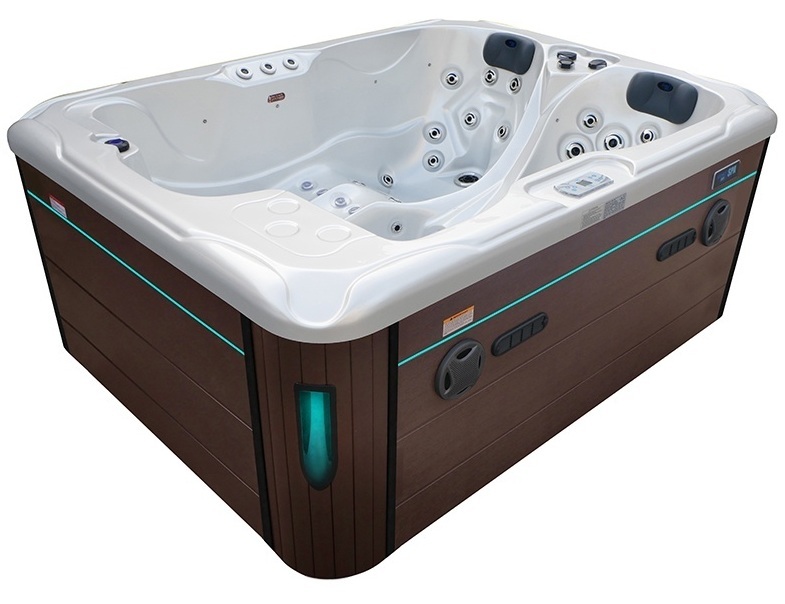 Wolnostojące jacuzzi ogrodowe SPA z hydromasażem dla trzech osób z białą wanną i drewnianą obudową